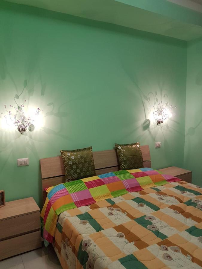 B&B La Casetta Di Lilly 阿米里亚 外观 照片